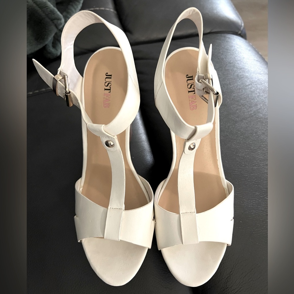 Just Fab white wedge sandals size 8.5
